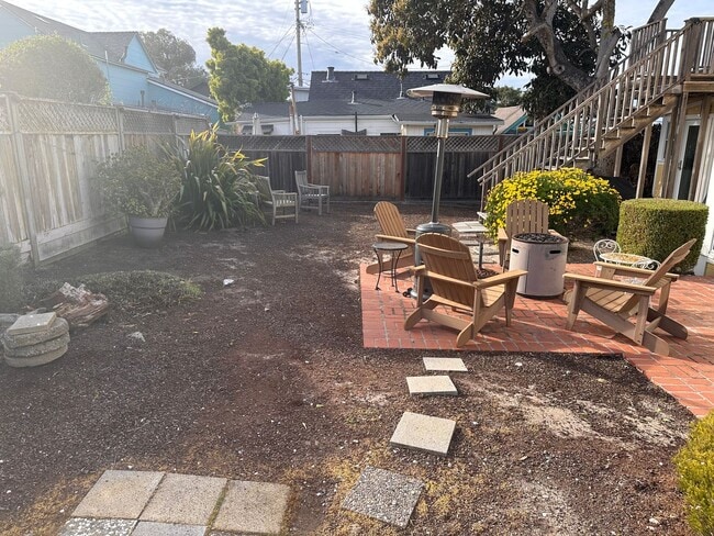 Building Photo - PG Victorian