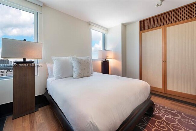 Building Photo - 101 20th St