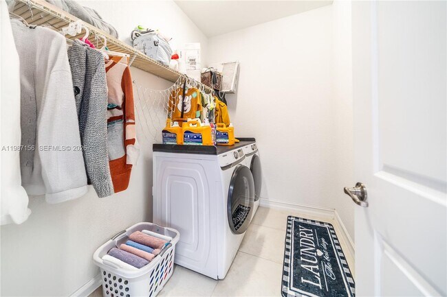 Building Photo - 11674 SW 13th Ln