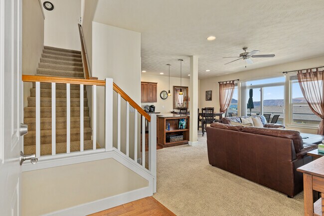 Building Photo - 23251 Sunserra Loop NW