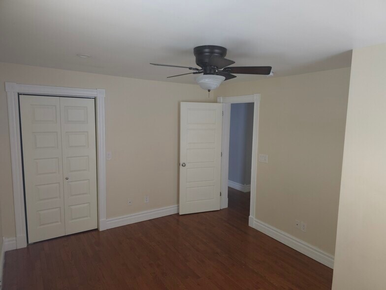 Building Photo - 531 Berkshire Ave