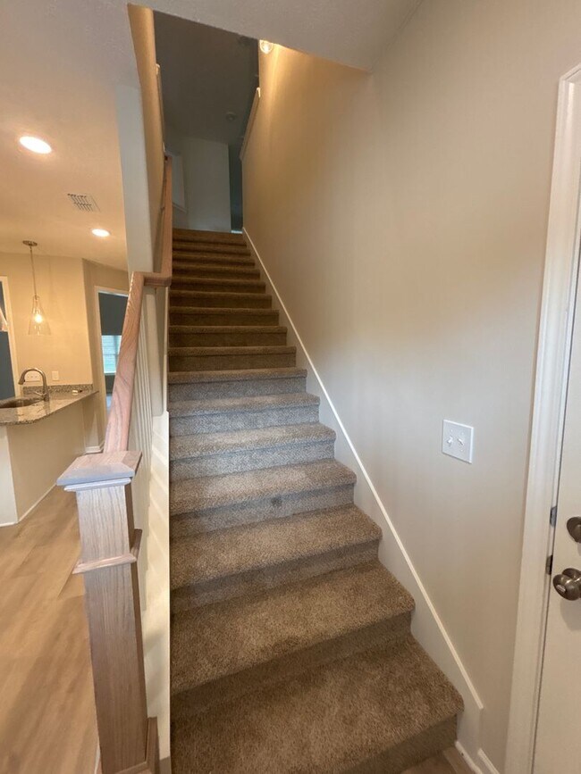Building Photo - BRAND NEW 4 Bed 3.5 Bath Townhome Near The...