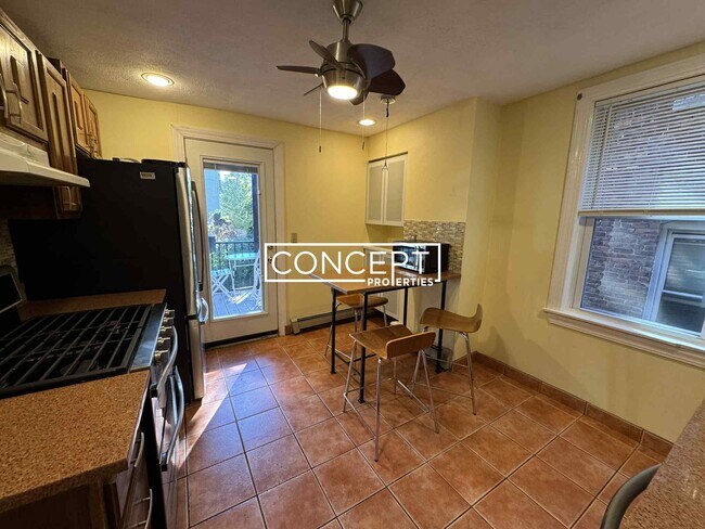 Building Photo - 11 Chilcott Pl