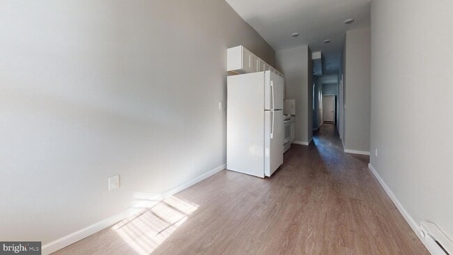 Primary Photo - 1229 W Venango St
