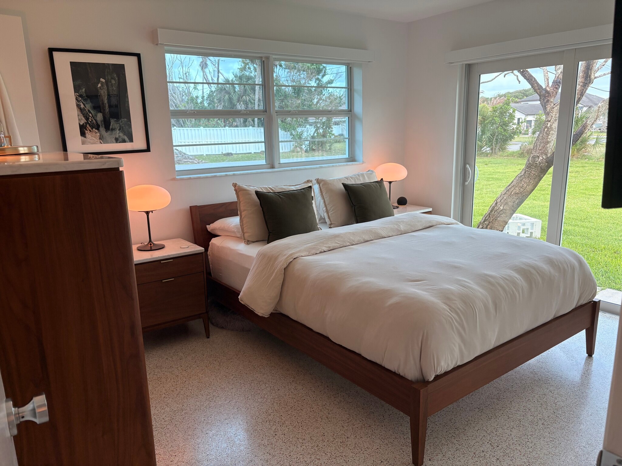 Building Photo - 301 3rd Ave