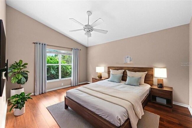 Building Photo - 2522 Clareside Dr