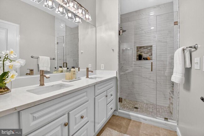 Building Photo - 8045 Newell St