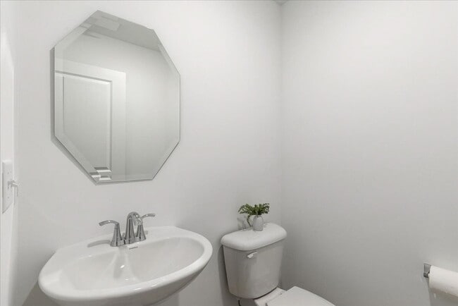 Building Photo - 406 Red Oak Cir