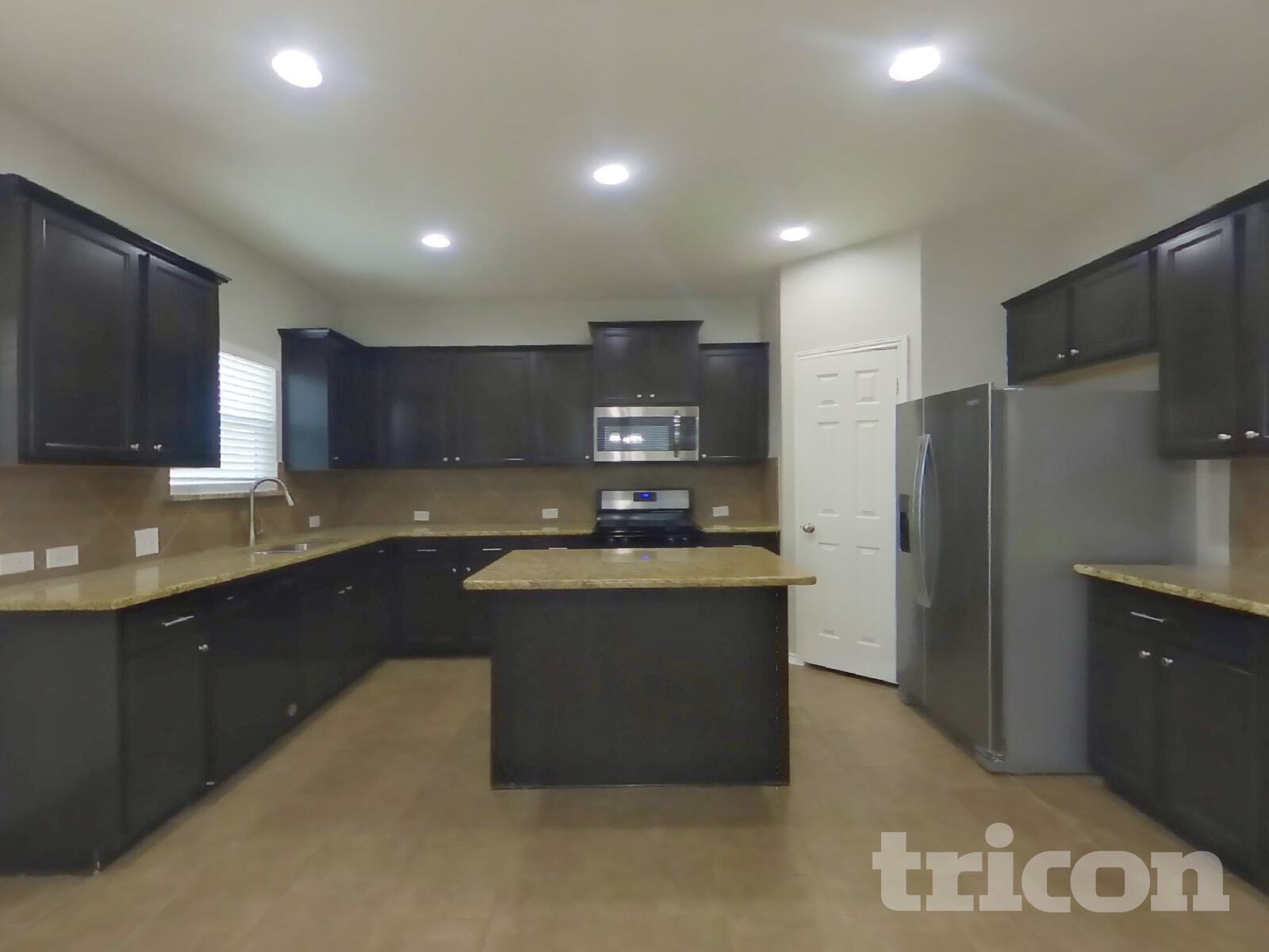 Building Photo - 131 Reeves Garden