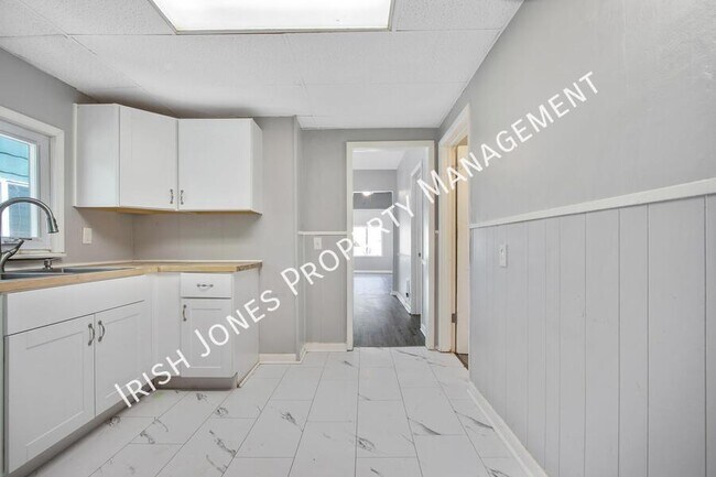 Building Photo - 76 Hammerschmidt Ave