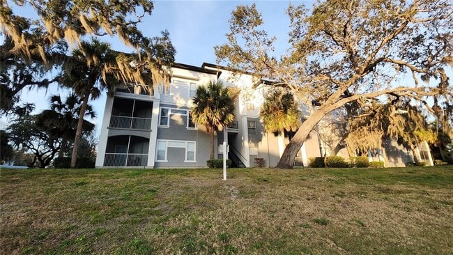 Building Photo - 5813 Legacy Crescent Pl