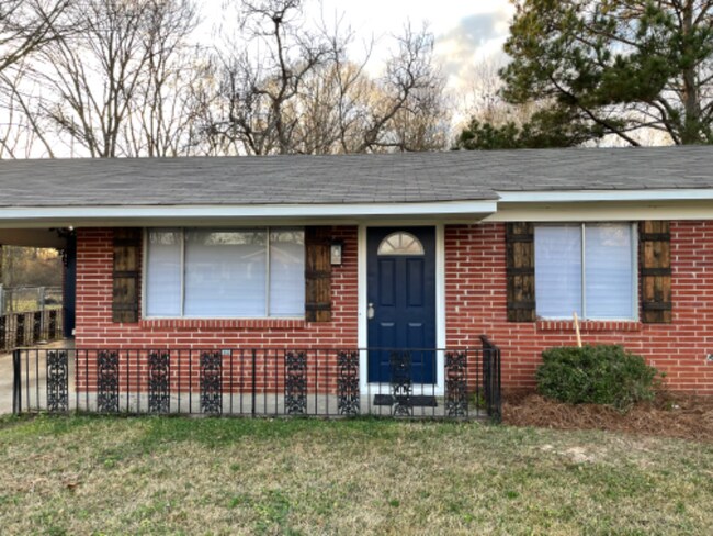 Primary Photo - 200 Shields Ave