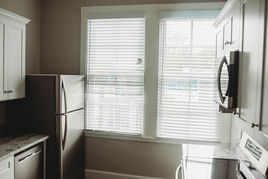 Building Photo - 529 Washington E St