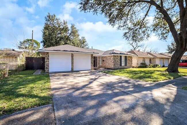 Building Photo - 4722 Northrup Dr