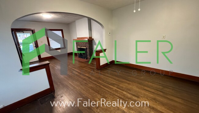 Building Photo - 1725-1727 Brookline