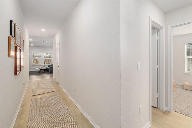 Building Photo - 2640 Indian Clover Trl