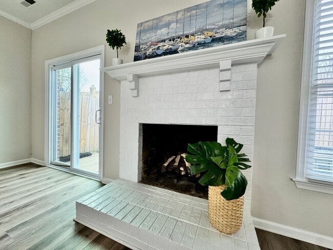 Building Photo - READY NOW!! Completely Updated 3-Bedroom Townhome in Kempsville Lake! Fenced Backyard - Pet Frien...