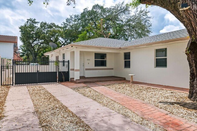 Building Photo - 3072 NW 14th St