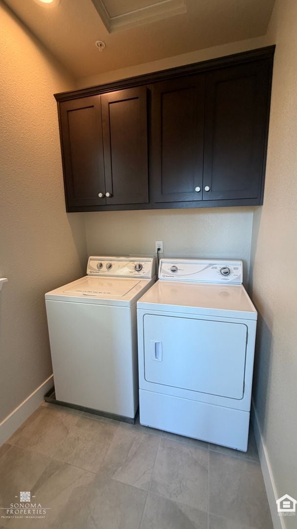Building Photo - Modern 3-Story Living in Santa Rosa - Available Now!