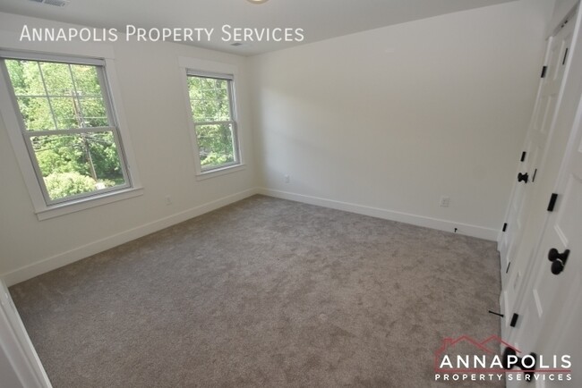 Building Photo - 3601 Edgemont St
