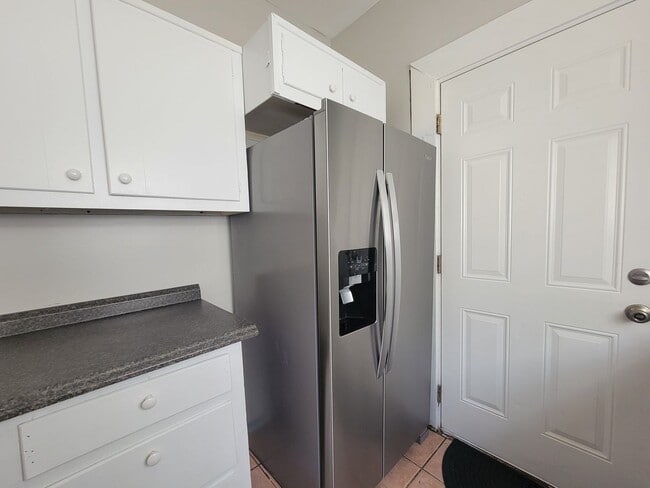 Building Photo - No Luxury Bells and Whistles But a Nice Clean Historic Home