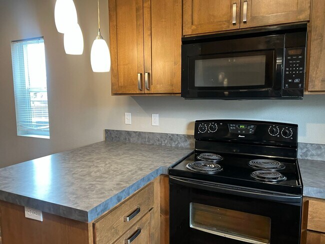 Building Photo - 1908al