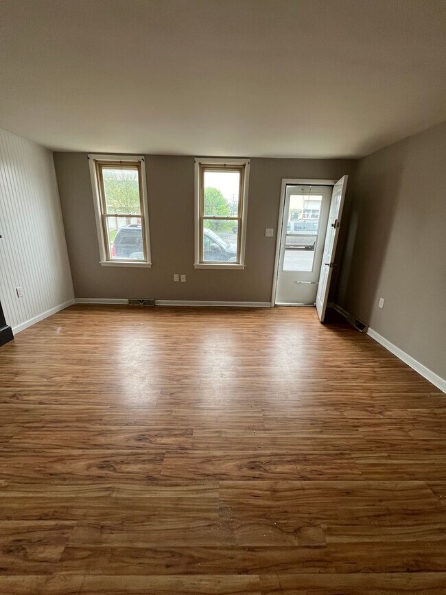 Building Photo - COMING SOON! -3 bedroom 1.5 townhouse in Carlisle PA!