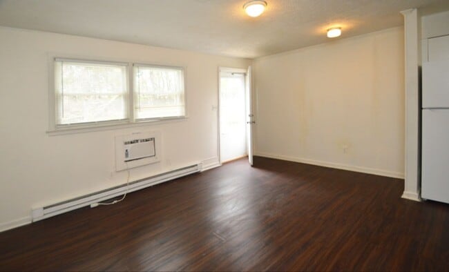 Building Photo - 1917 #16 Rainbow