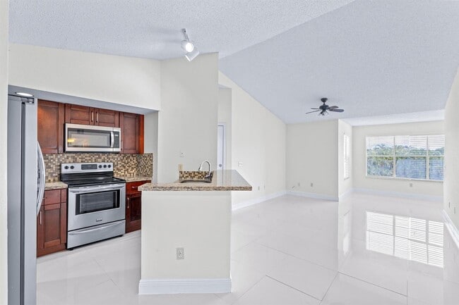 Primary Photo - 1401 Village Blvd
