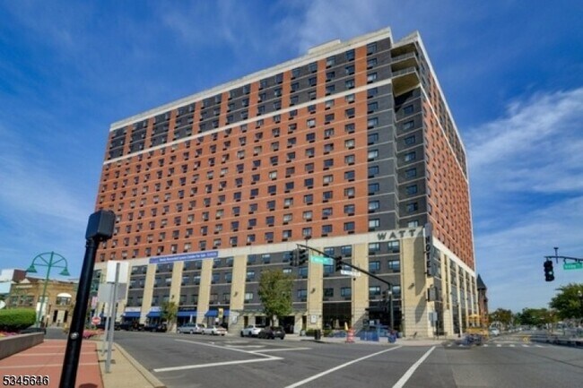 Building Photo - 1 Carriage City Plz