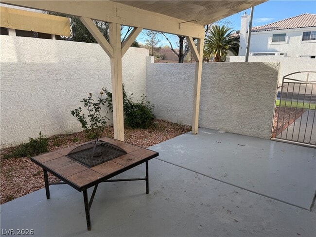 Building Photo - 458 Winthrop Pl