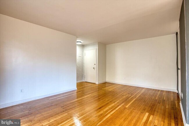 Building Photo - 1016 W Baltimore Pike