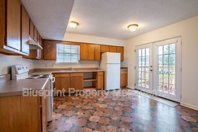 Building Photo - 1722 6th Pl Cir NW