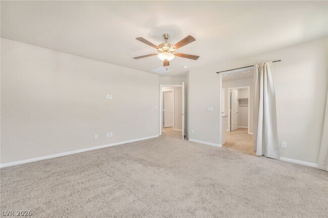 Building Photo - 472 Silverweed Ave