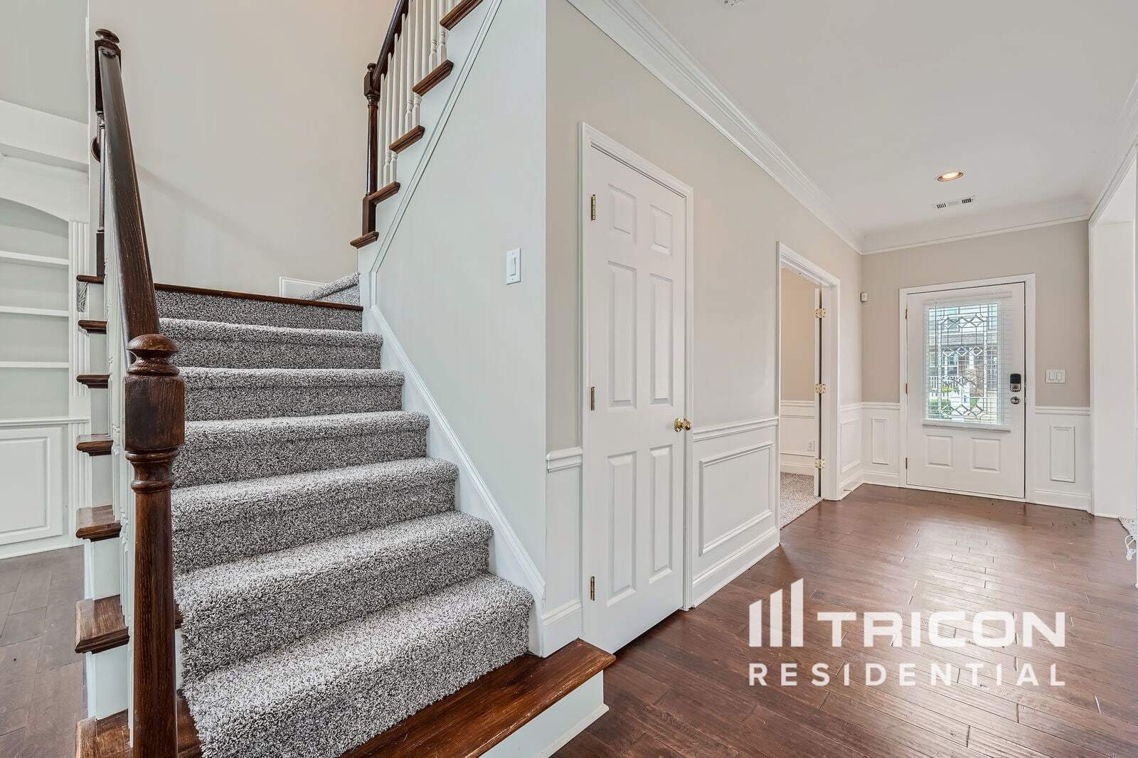 Building Photo - 3819 Stagecoach Ln