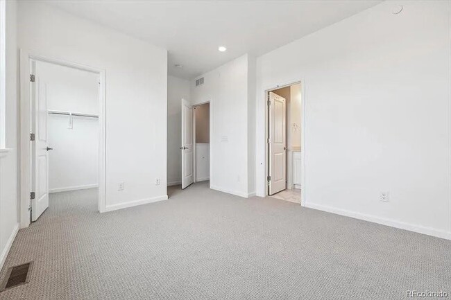 Building Photo - 6814 Merseyside Ln