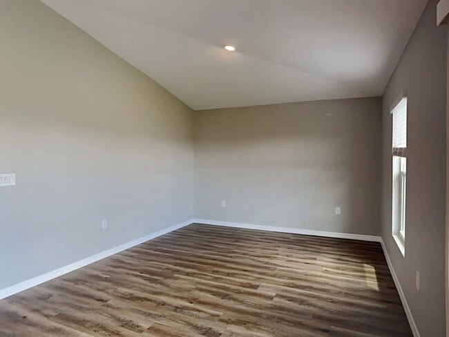 Building Photo - 602 Lindsborg Trail