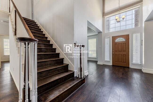 Building Photo - Recently Updated Plano Property with Modern Features and Serene Surroundings