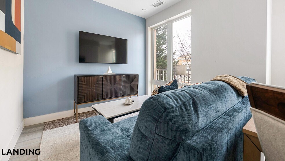 Building Photo - 2005 11th St NW