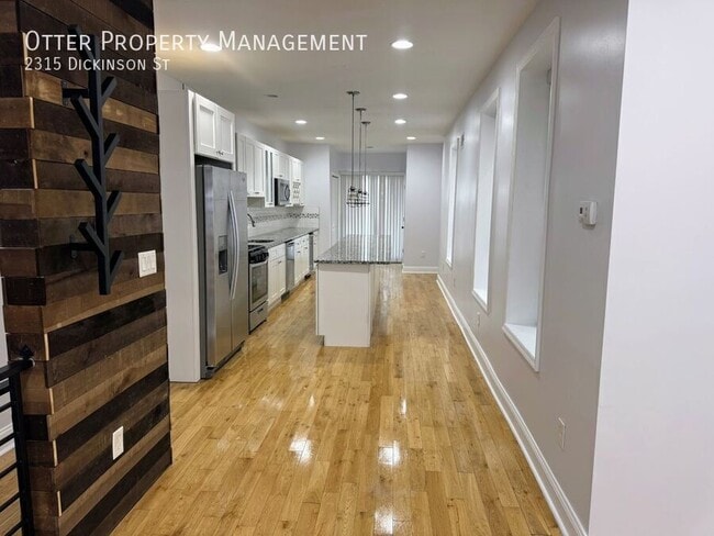 Building Photo - 2315 Dickinson St