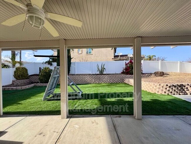 Building Photo - 40475 Crystal Aire Ct