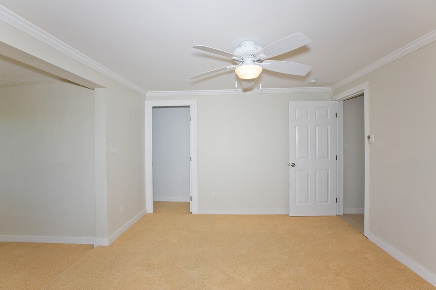 Front Bdrm - 3043 Alencastre Pl