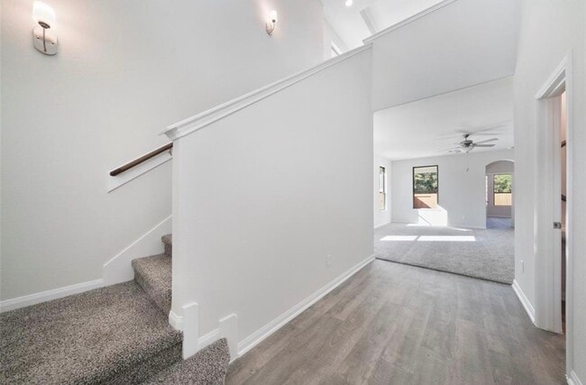 Building Photo - 25290 Pomegranate Pl