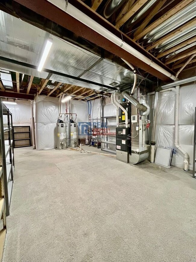 Building Photo - 873 Woodgate Dr