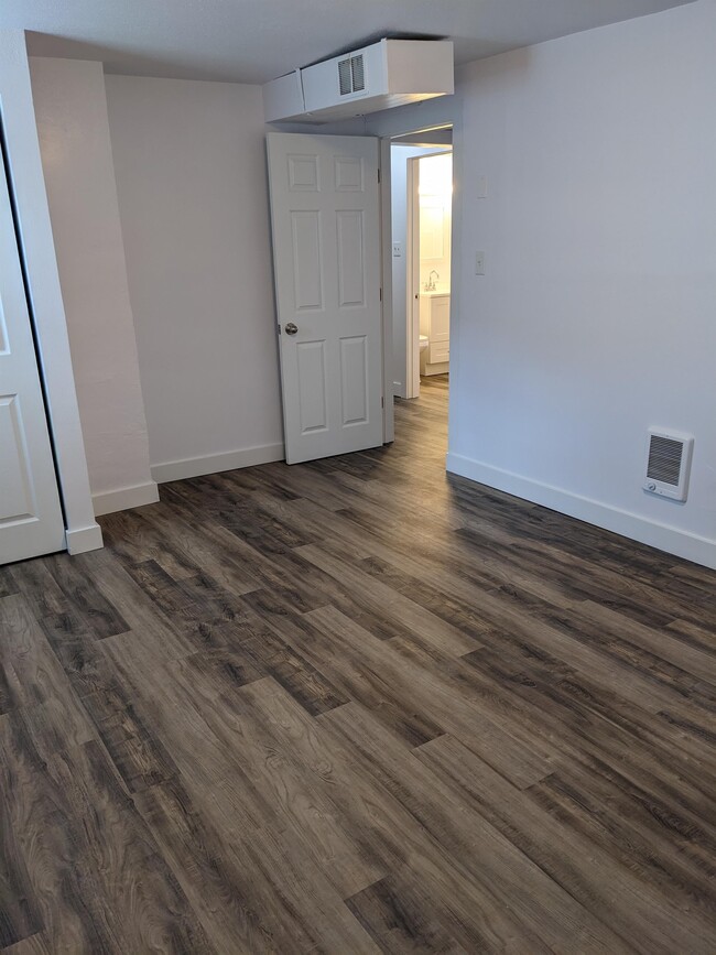 Building Photo - 1631 21st Ave