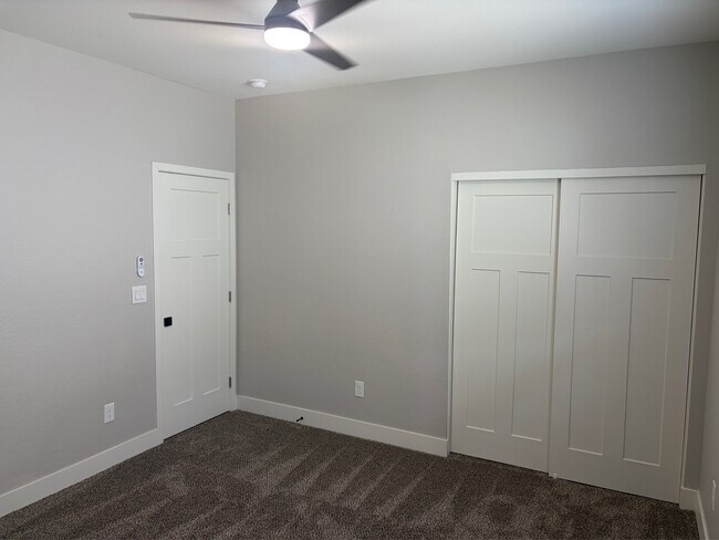 Building Photo - 2057 E Orange St.