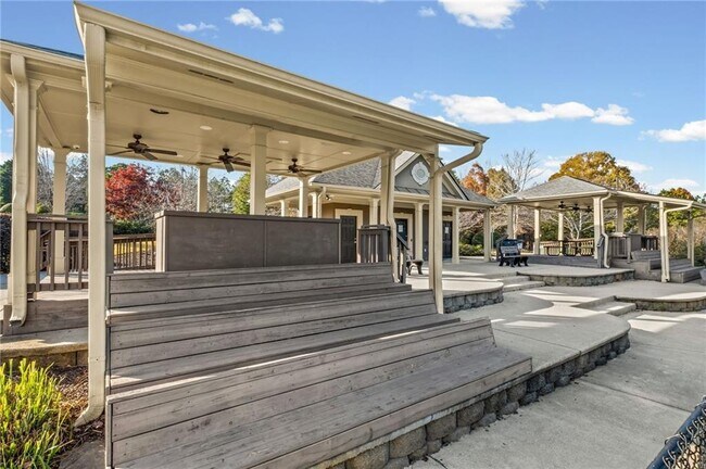 Building Photo - 266 Balaban Cir