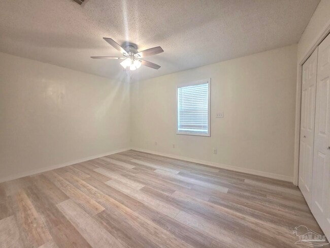 Building Photo - 760 Briarwood Dr