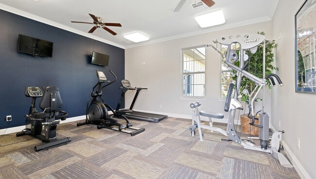 Building Photo - 1008 Meridian Dr