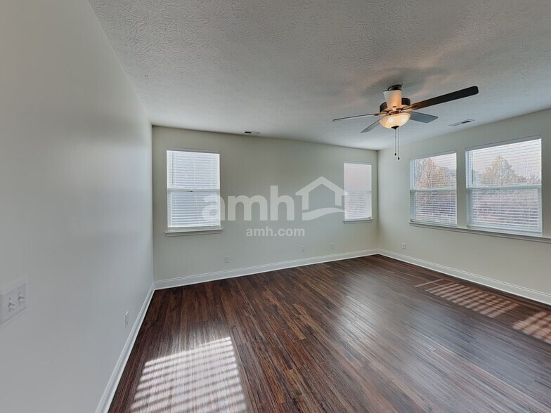 Building Photo - 8060 Rapala Ln